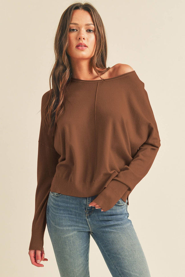 ROUND NECK LIGHTWEIGHT SWEATER TOP