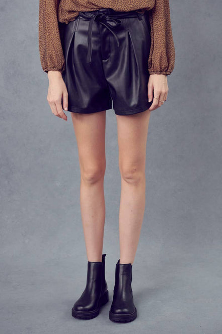 FAUX LEATHER PLEATED HIGH WAIST SHORTS