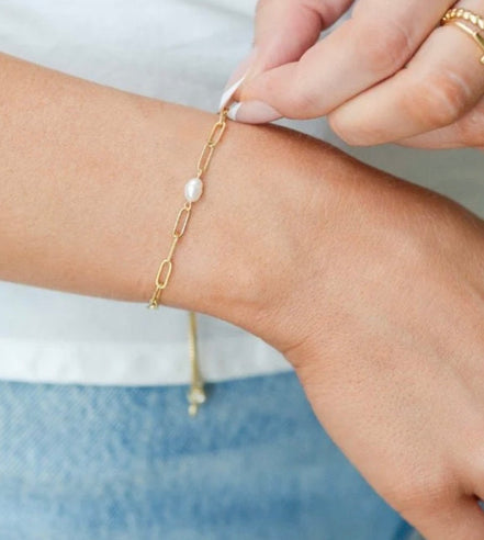 Delicate Pearl Pulley Bracelet