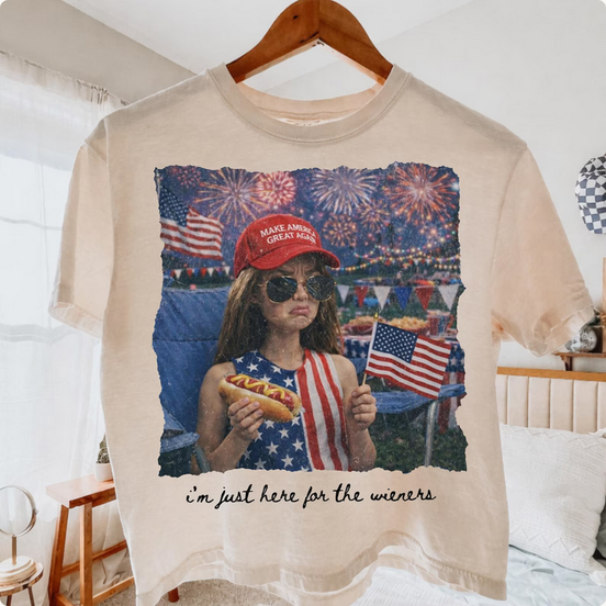 I'm Just Here For The Wieners Funny Graphic Tee
